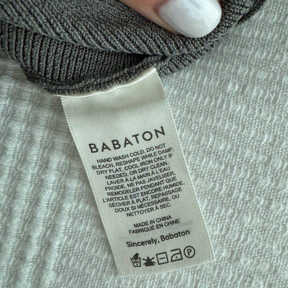 Aritzia sculpt knit muscle tank - Picture 3 of 4